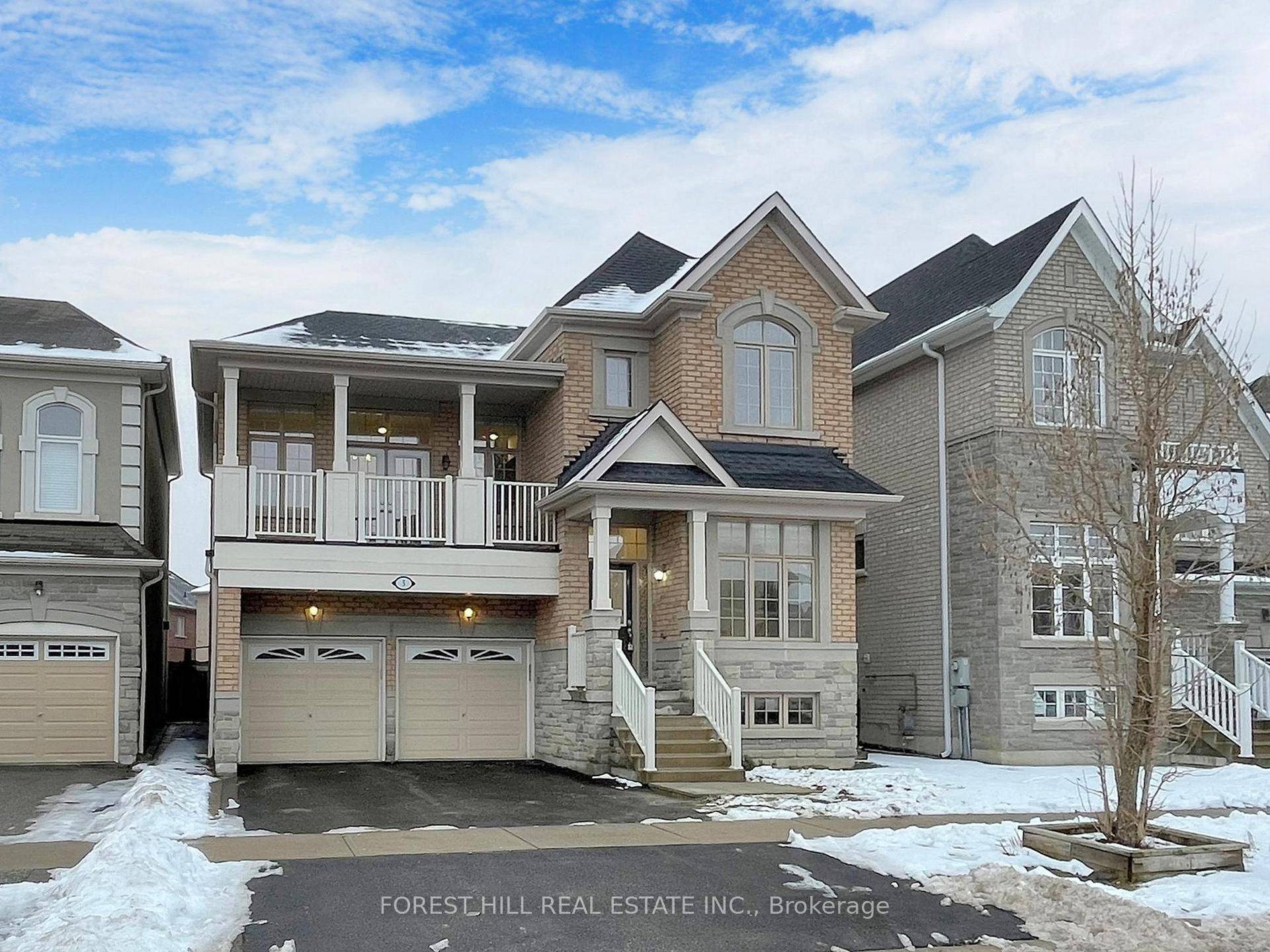 Beautifully renovated Regalcraft 4 bedroom detached home nestled in desirable Wismer Commons over 3000 sqft Legacy Wismer 2 Lyon plus unfinished basement fresh new painting 4 nice sized bedrooms 9 ...