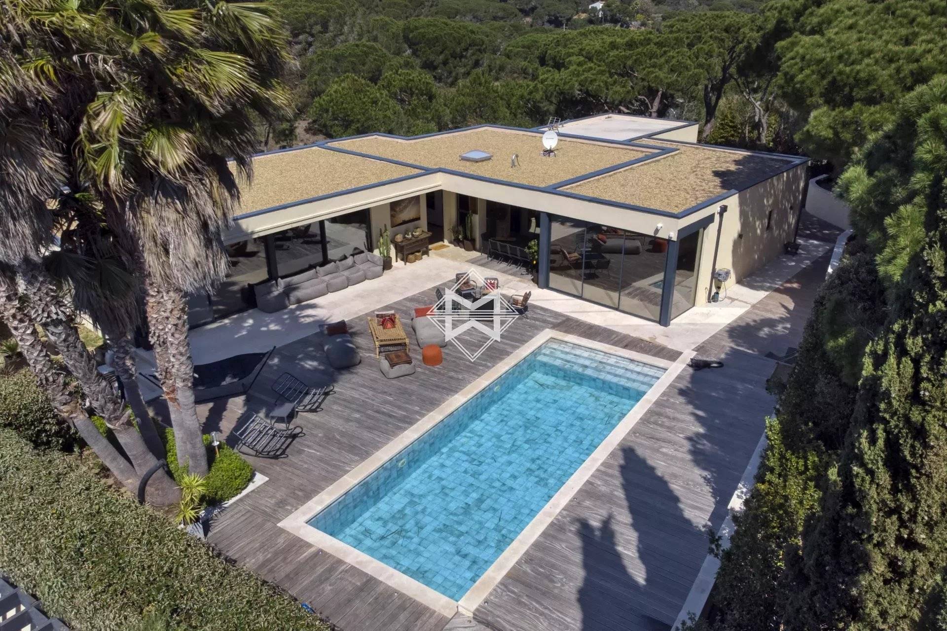 Modern villa near Pampelonne Beach