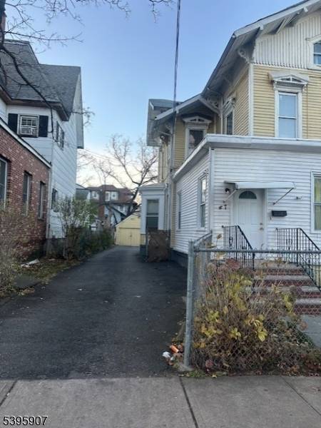 LOCATION ! LOCATION ! THIS MULTI UNIT 2FAM 3 STORY HOME ON LARGE LOT IN PRIME LOCATION, 5 MIN WALK TO TRAIN STATION, HAS 6 BEDROOMS, 4 BATHS.