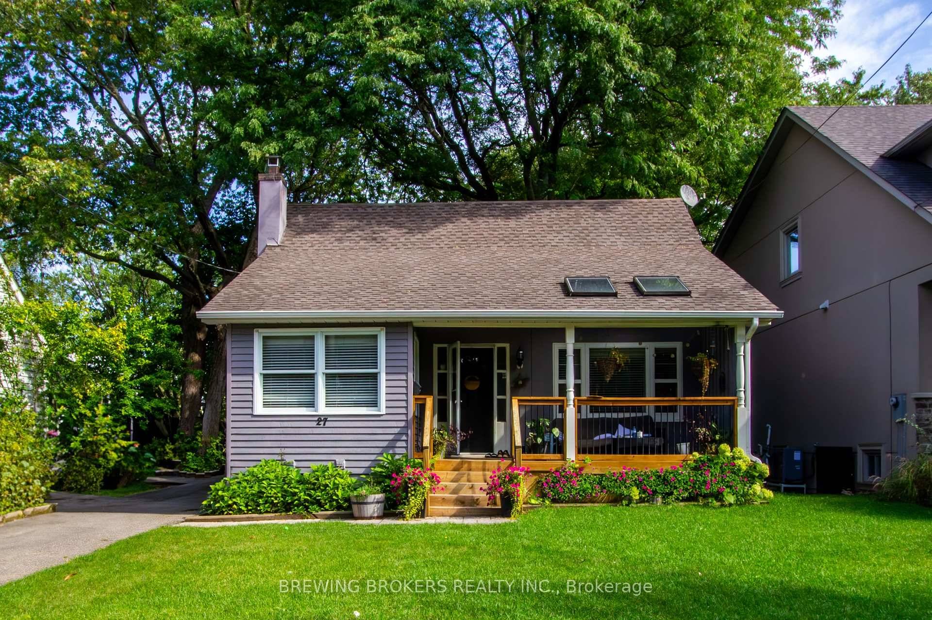 Welcome to this spacious and versatile home for lease in one of Mississaugas most desirable neighbourhoods, just minutes from Lake Ontario and the waterfront trails of Port Credit.