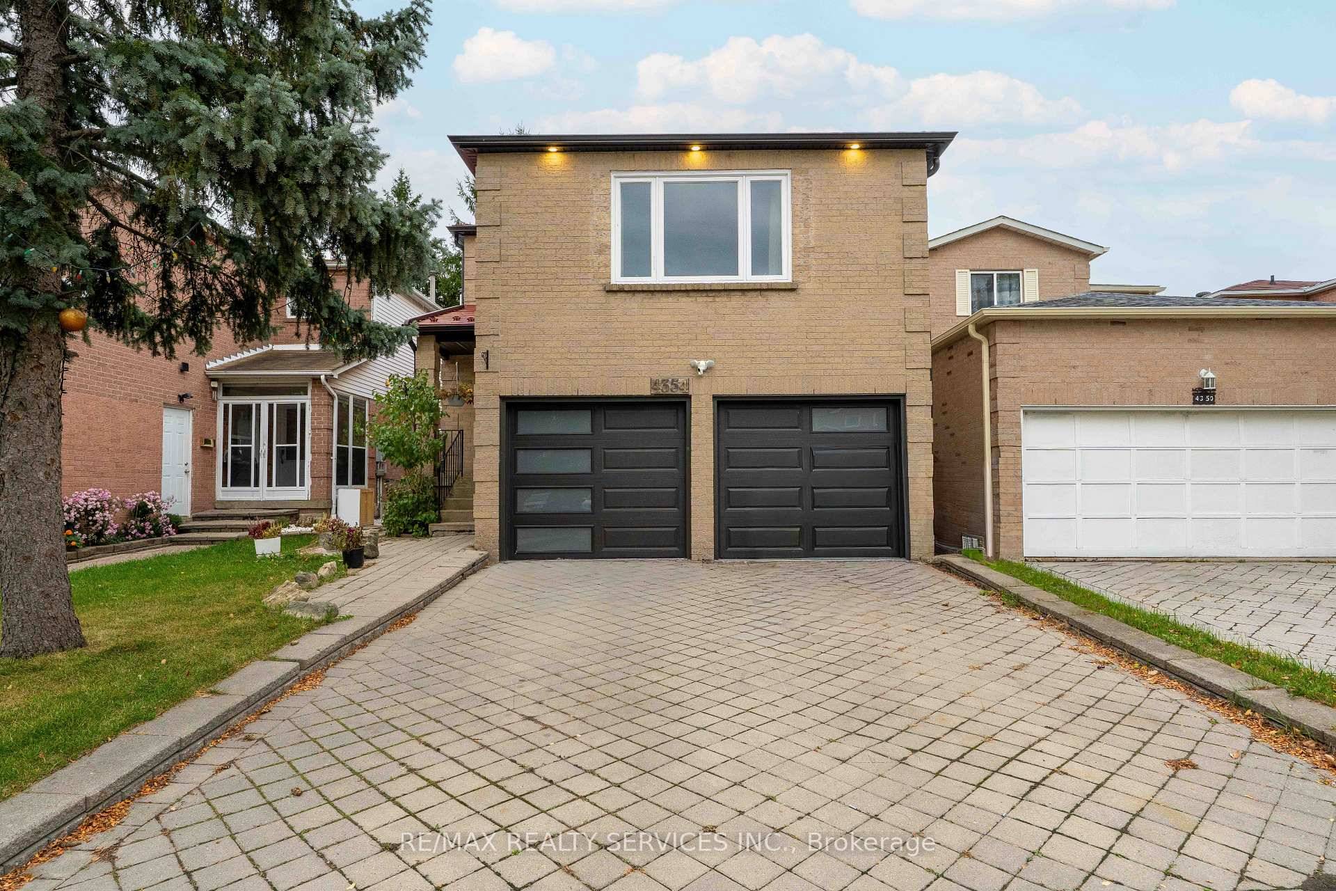 Bright 1 Bedroom Basement in Prime Mississauga Location Clean and spacious 1 bedroom, 1 bathroom basement in a quiet, family friendly neighbourhood.
