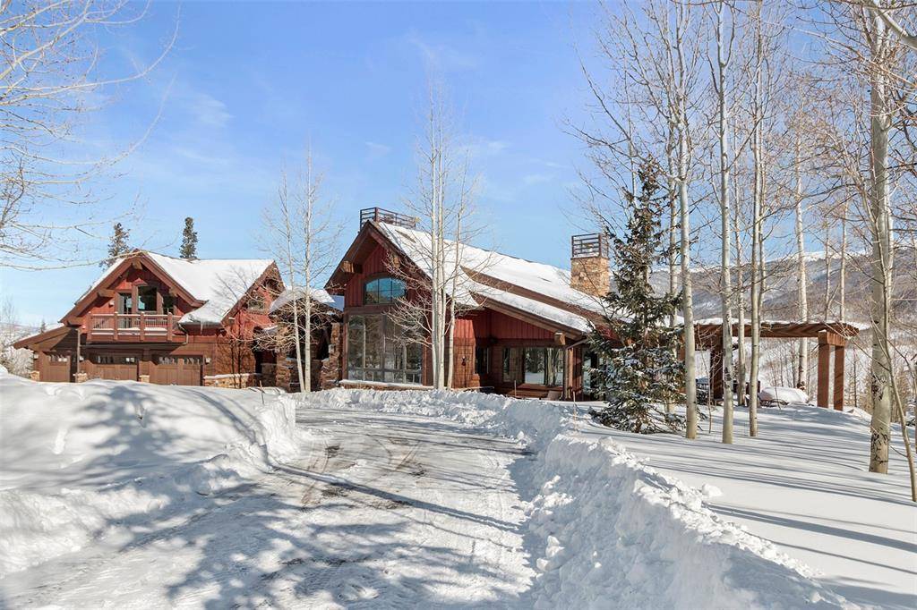 Timeless mountain contemporary home majestically blends grandiosity elegance making this home a unique treasure.