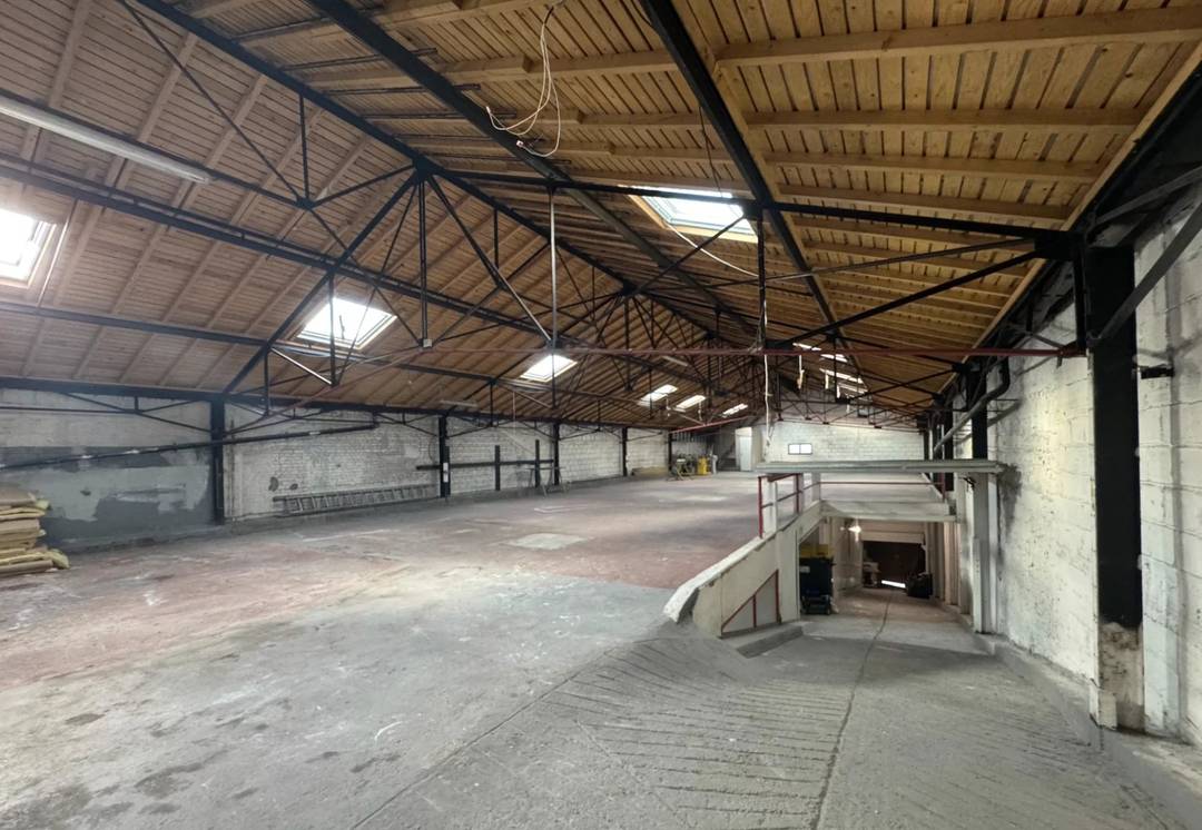 COMMERCIAL BUILDING – GENTILLY (94250)