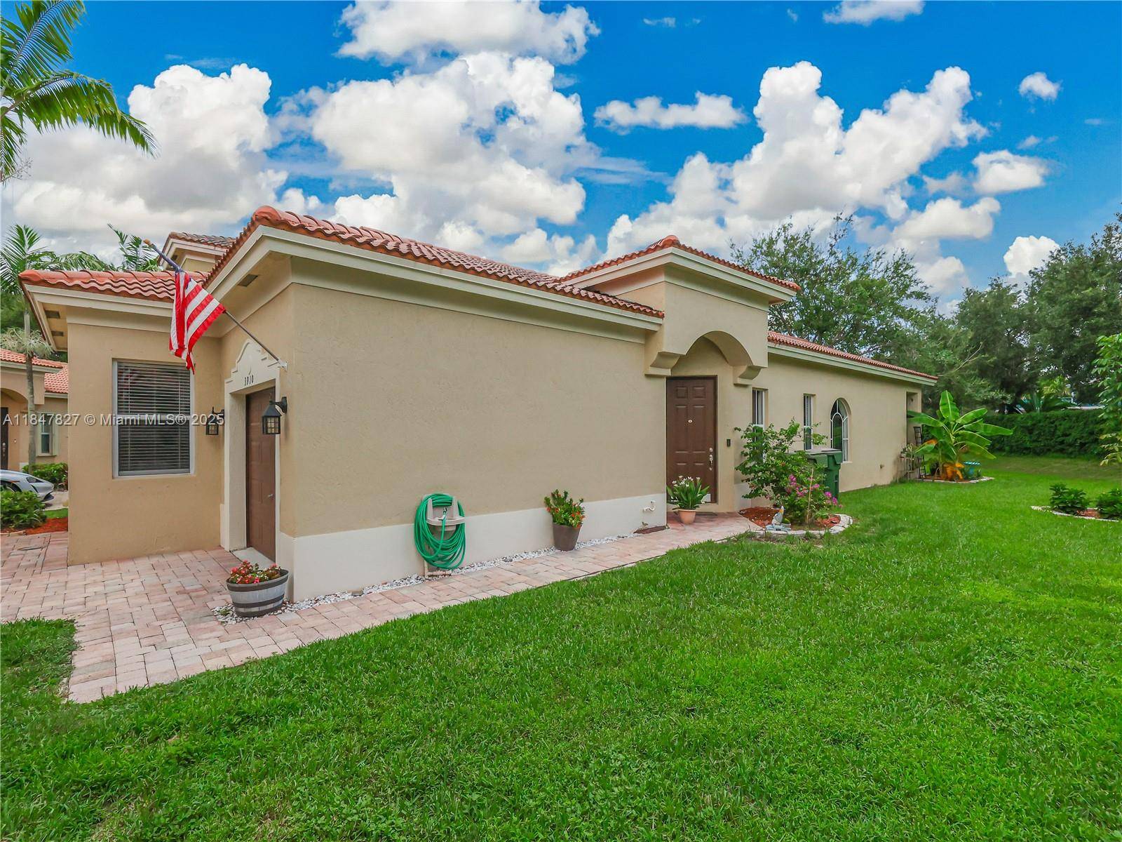 One of the largest lots in Portofino Palms.