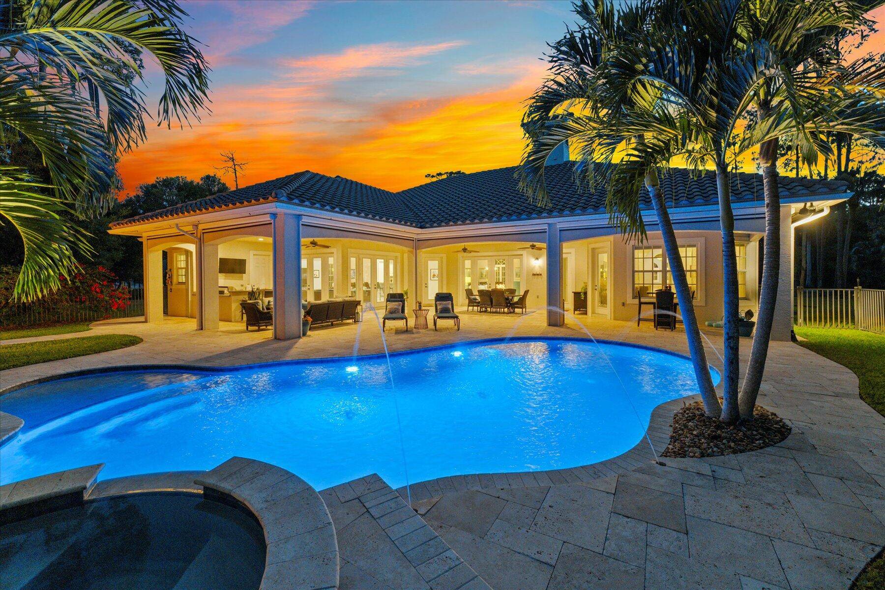 DREAM HOME ALERT ! ! ! Paddock Park Perfection for an incredible price built in 2013 with NO HOA !