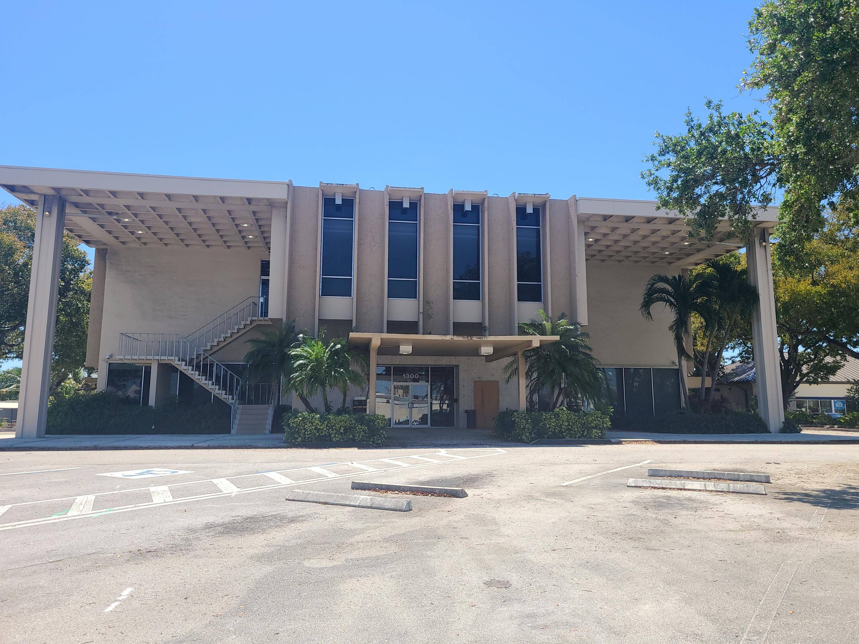 Large executive suite locked building central location.