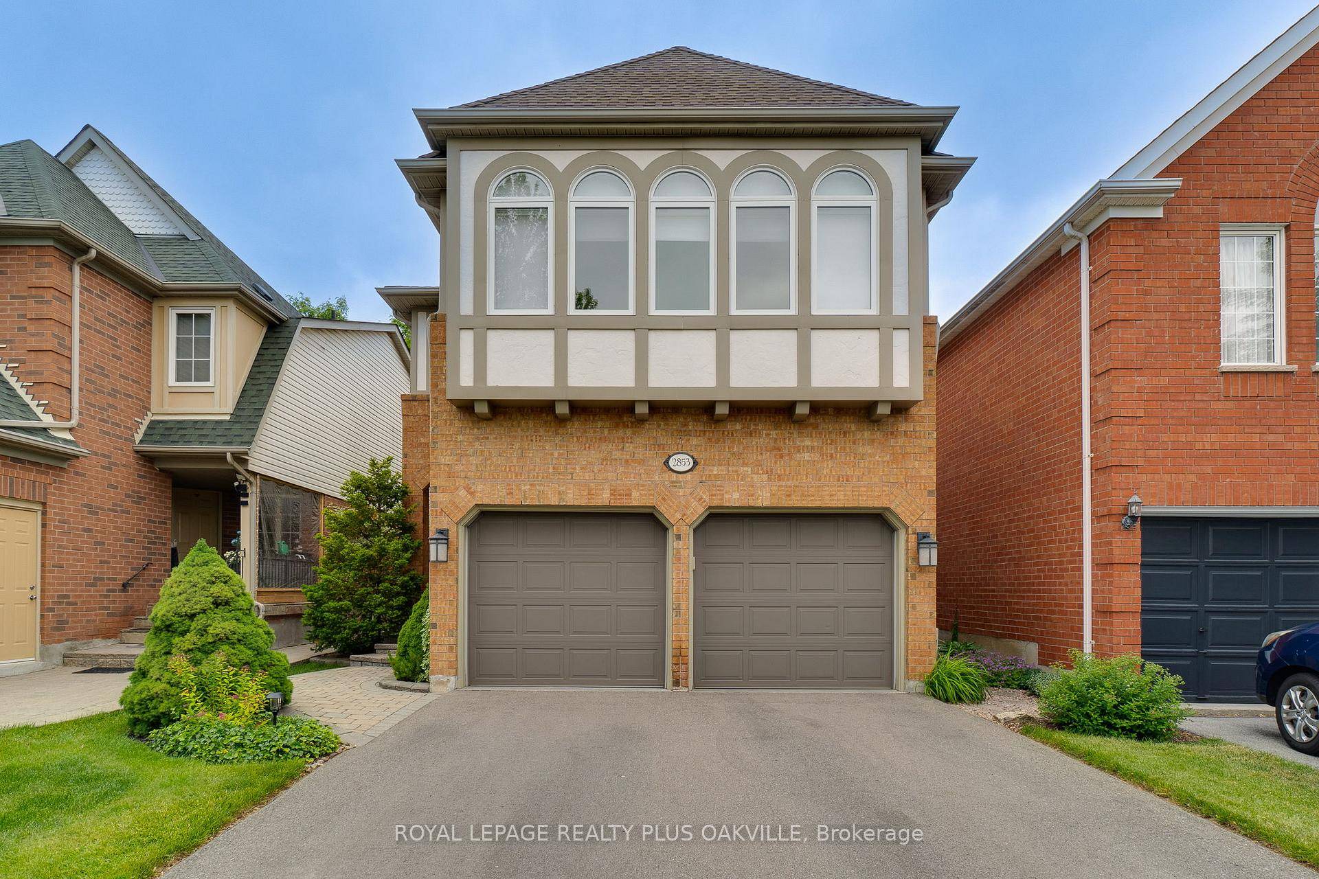 Stunning, fully updated Great Gulf home from top to bottom with quality workmanship !