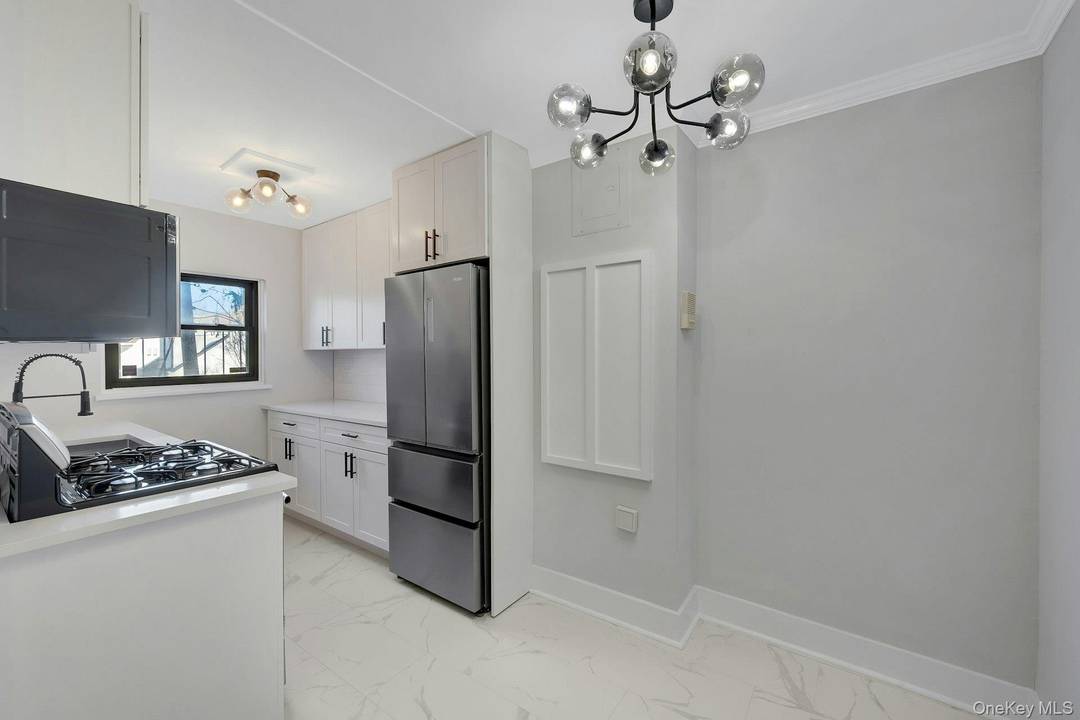 Look No Further... Don t Miss your Chance to be the FIRST to Live in this BEAUTIFULLY RENOVATED 1ST floor, Two Bedroom Corner RENTAL Apartment in Bronxville Village, with PRIVATE ...