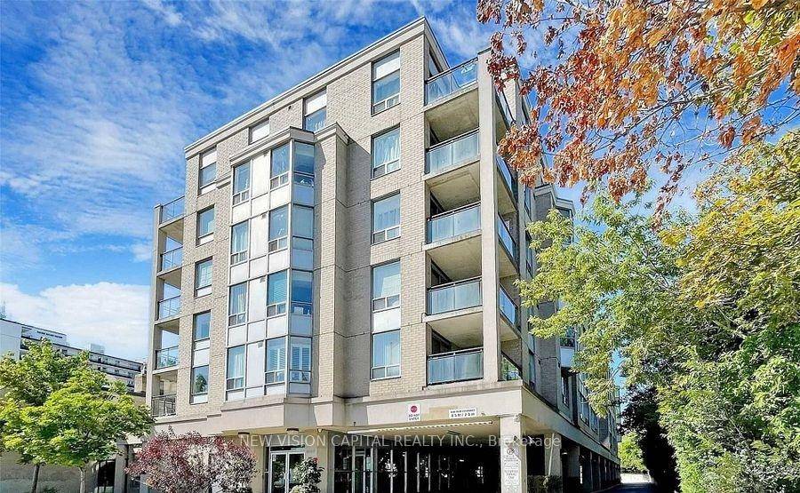 Spacious 904 sqft, 2 Bedroom 2 Bathroom, Practical Split Bedroom Layout.