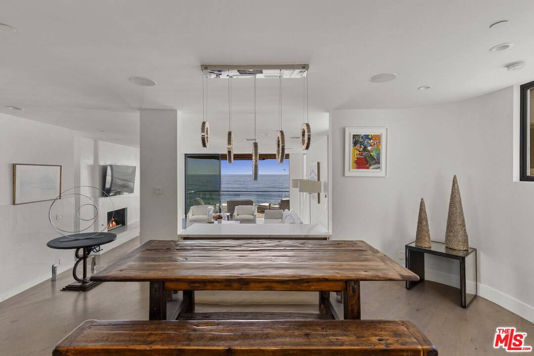 18860   Pacific Coast Hwy 4BR Malibu La