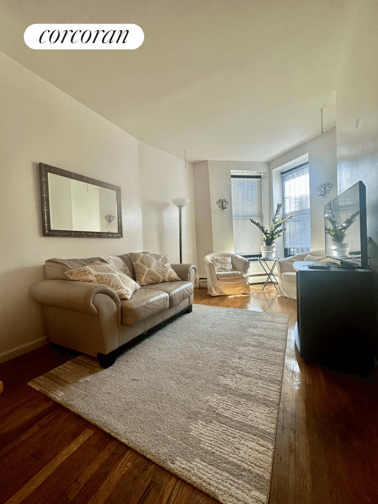 FIRST PUBLIC OPEN HOUSE SUNDAY 11 30 12 45pmWelcome to 417 Chauncey Street Apartment 1A, a steal of a deal in Bedstuy.