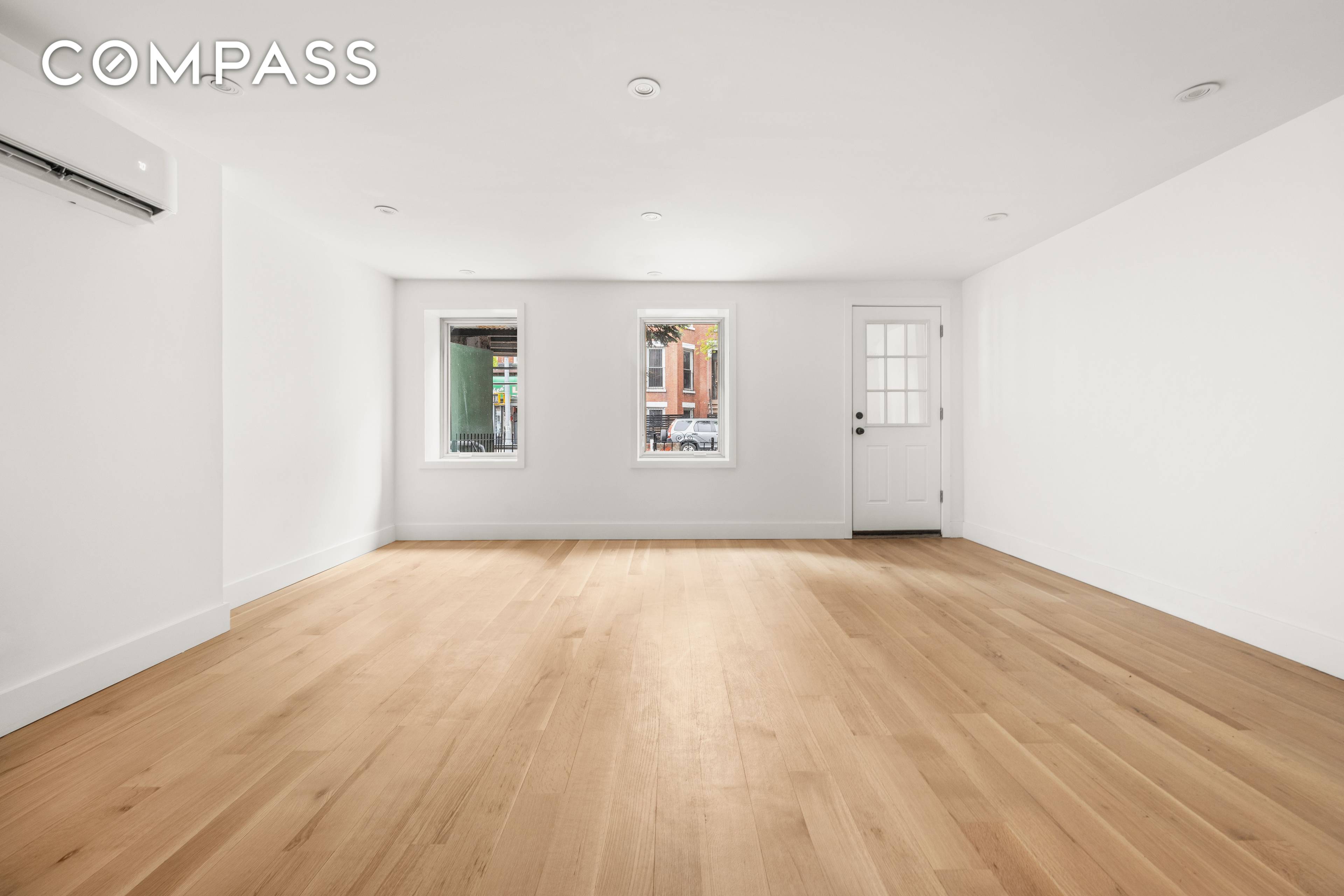Newly renovated and located in the heart of Bedford Stuyvesant, this spacious one bedroom apartment has been thoughtfully designed by the Designed Domicilio.