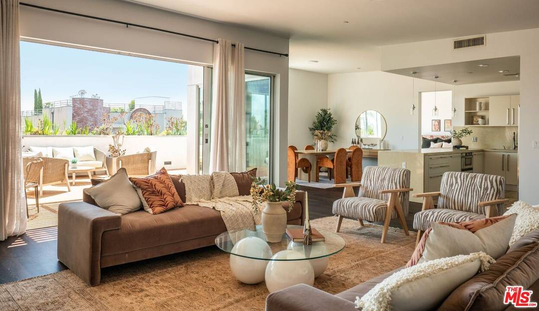 855 N Croft Ave 2BR Sunset Strip La