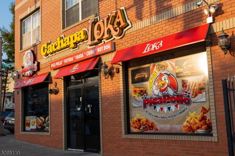 This turnkey restaurant is a rare opportunity for entrepreneurs or established restaurateurs.