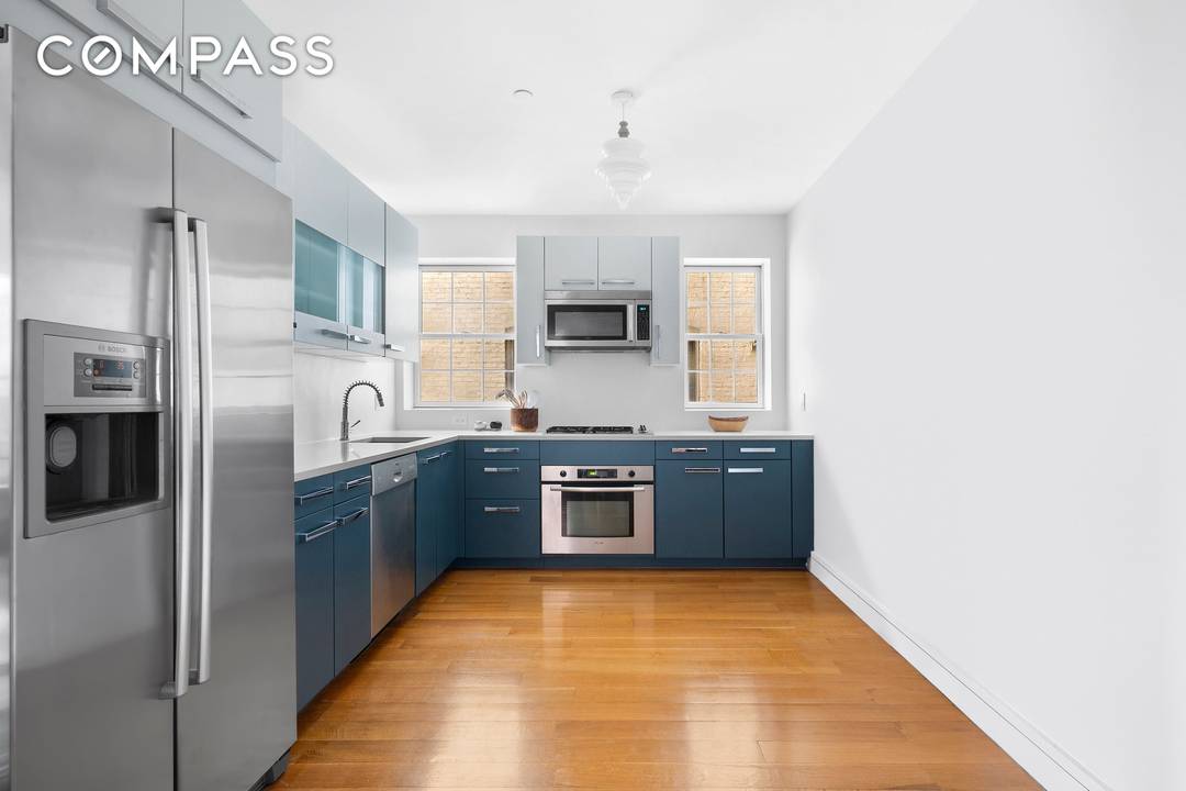 This bright and airy two bedroom, one bath home on a prime Central Harlem block offers a gracious layout, designer finishes, and a large private balcony.