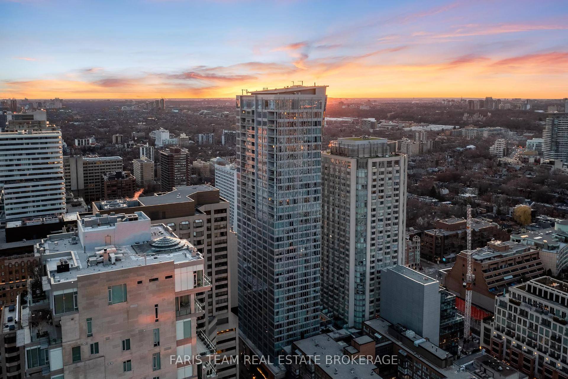 Top 5 Reasons You Will Love This Condo 1 Nestled in Toronto's iconic Yorkville neighbourhood, this stunning condominium is the epitome of refined living, where timeless elegance meets contemporary comfort ...