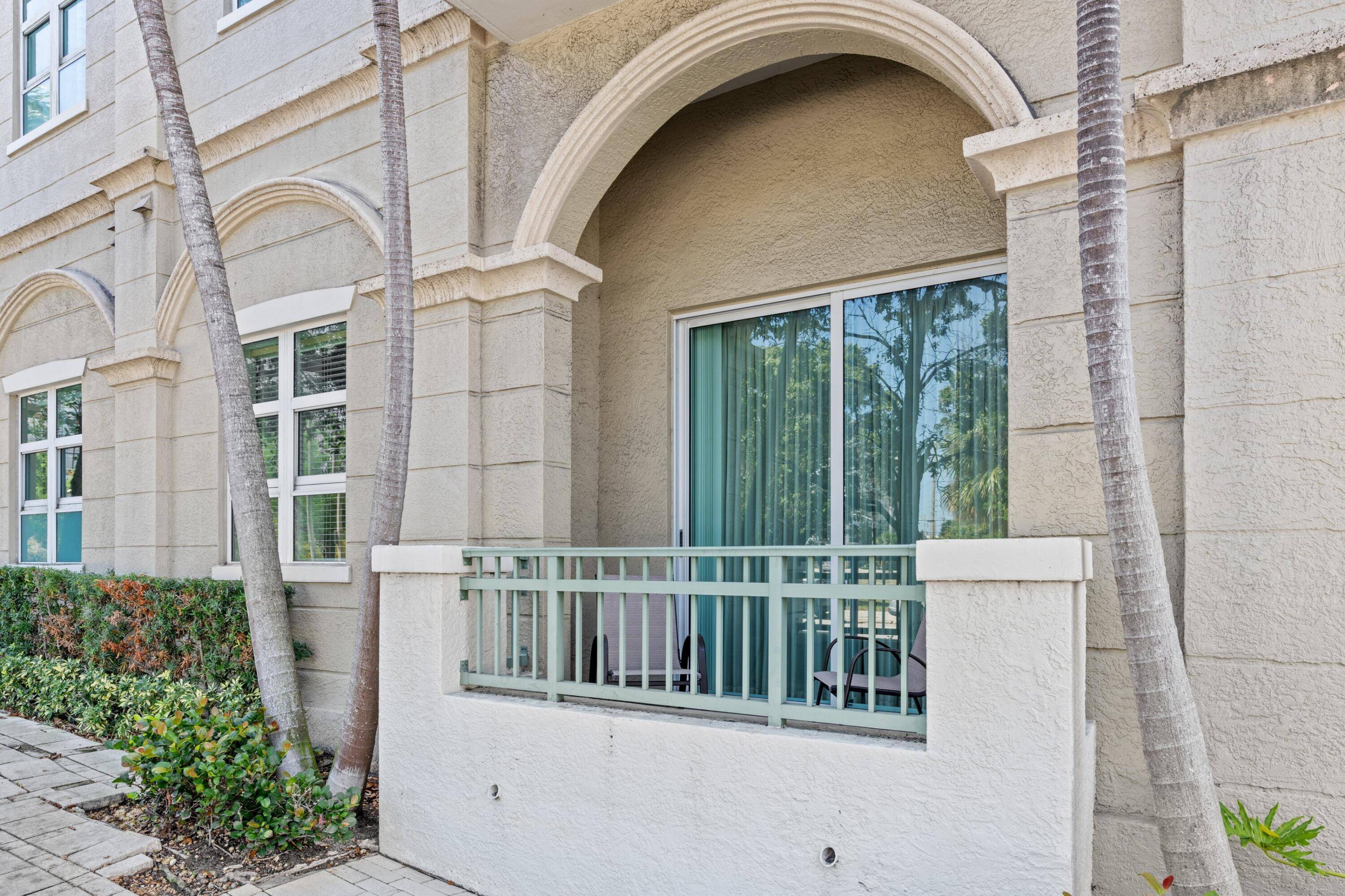 1st floor corner apartment, with a patio balcony facing north.