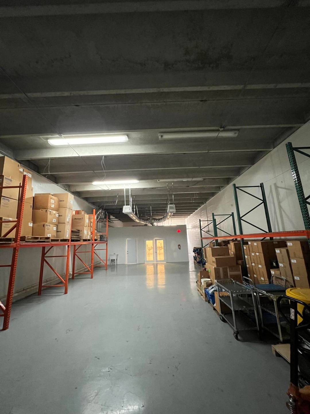 Dock High Warehouse for Lease Fully Air Conditioned Industrial Unit with Offices amp ; 3 Phase Power Well maintained 2, 400 SF dock high warehouse available for lease, offering a ...