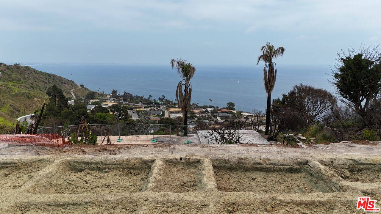 20404   Little Rock Way Malibu La