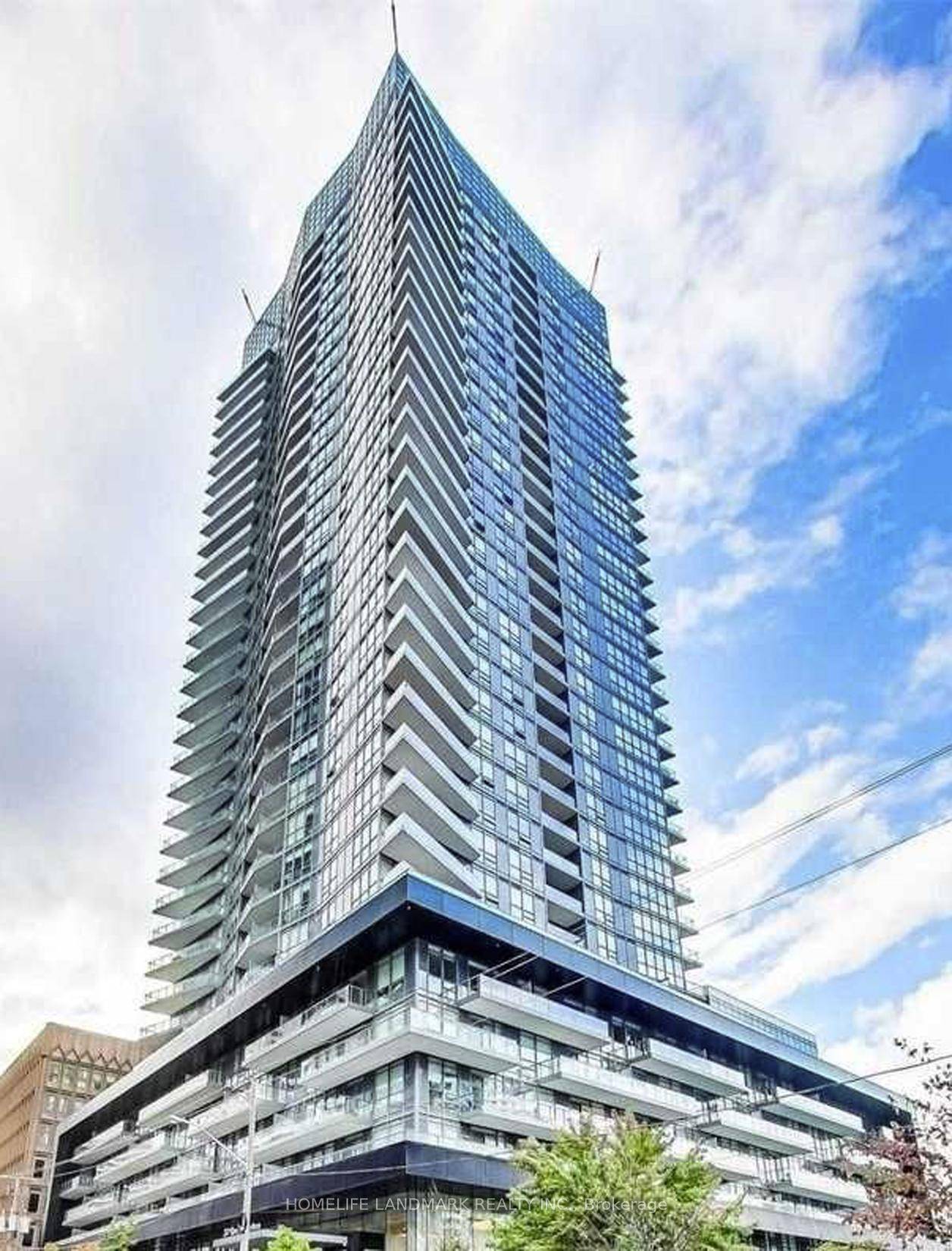 Urban Living At Its Finest In This Premium 2 Bedroom 1 Den Spacious Home With 2 Parking Spaces amp ; 2 Lockers, Crafted By The Renowned Minto Group.
