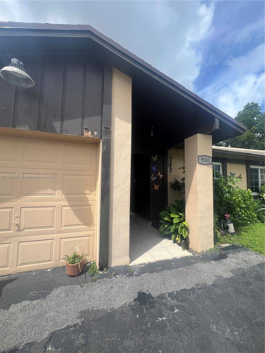 This Is It ! Welcome to your spacious 3 bedroom, 2 bathroom, fully upgraded single family villa ready for YOU !