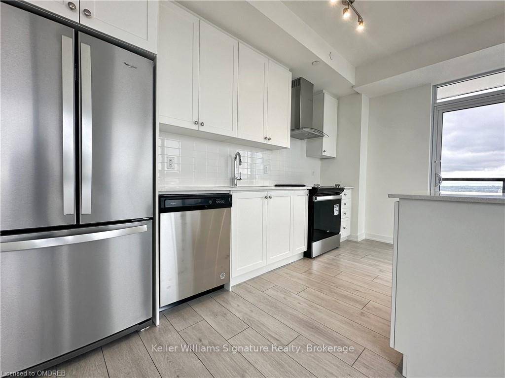 Bright, Spacious, And Open Concept 996Sf Corner Unit With 167Sf Wrap Around Balcony Located In The Heart Of Downtown Kitchener.