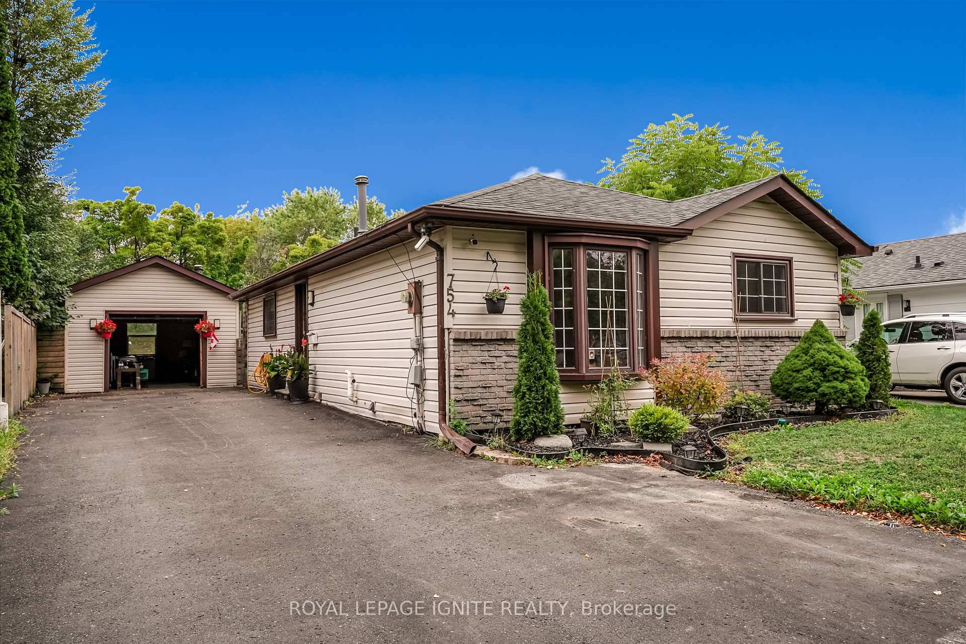 This stylish 2 bedroom residence, once a 3 bedroom, combines comfort, function, and upscale design.
