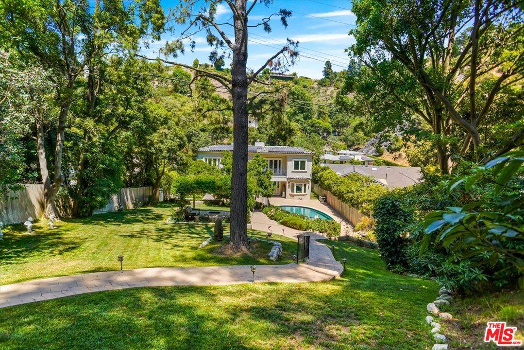 1701   Roscomare Rd 7BR Bel Air La