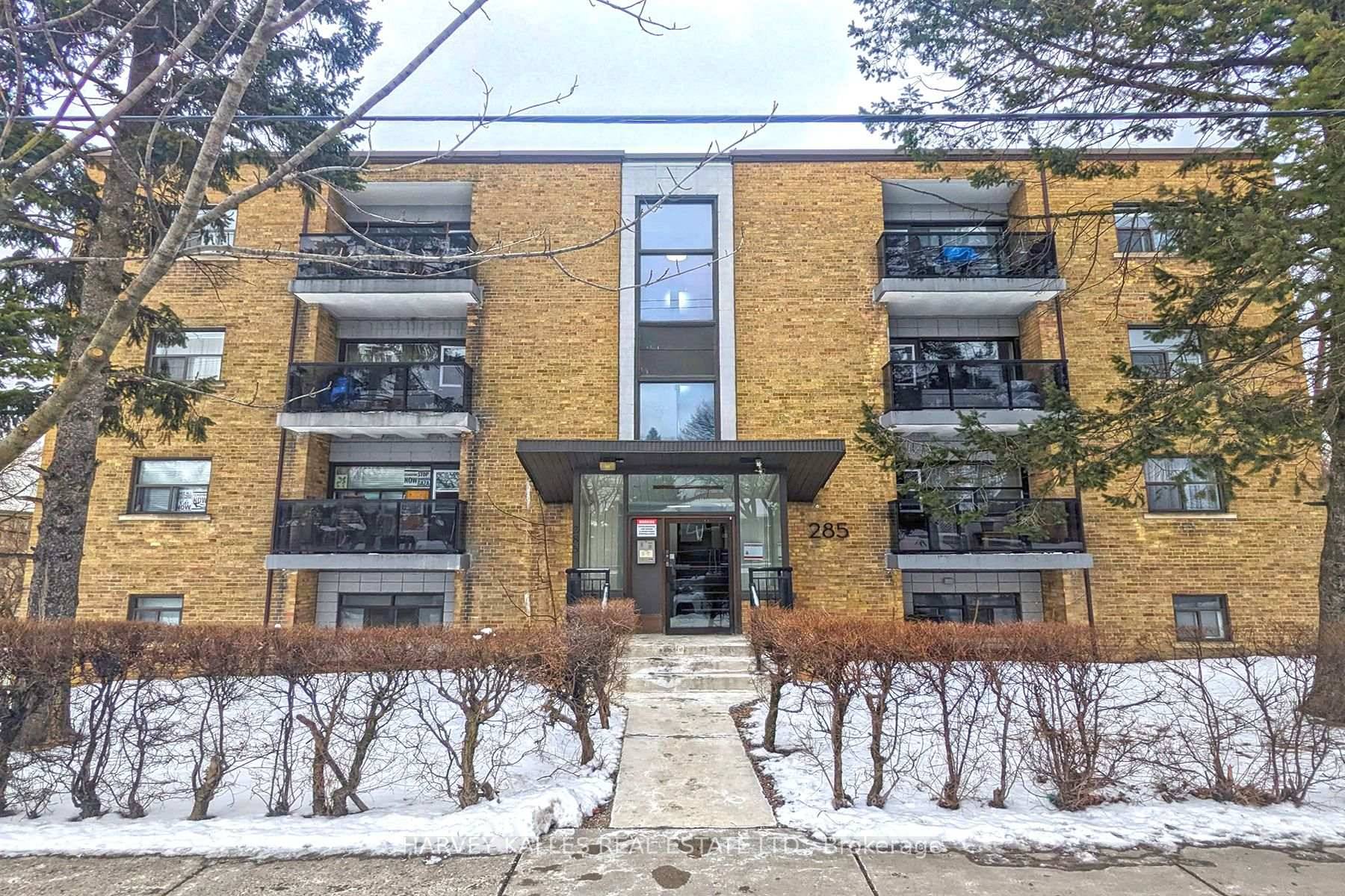 Bright and spacious 1 bedroom, 1 bathroom suite in a charming, three story walk up building.