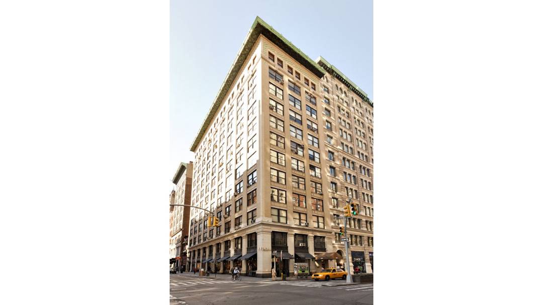 Perched at the iconic intersection of Park Avenue South and 18th Street, this sprawling corner residence represents the pinnacle of authentic Manhattan loft living, offered for the first time in ...
