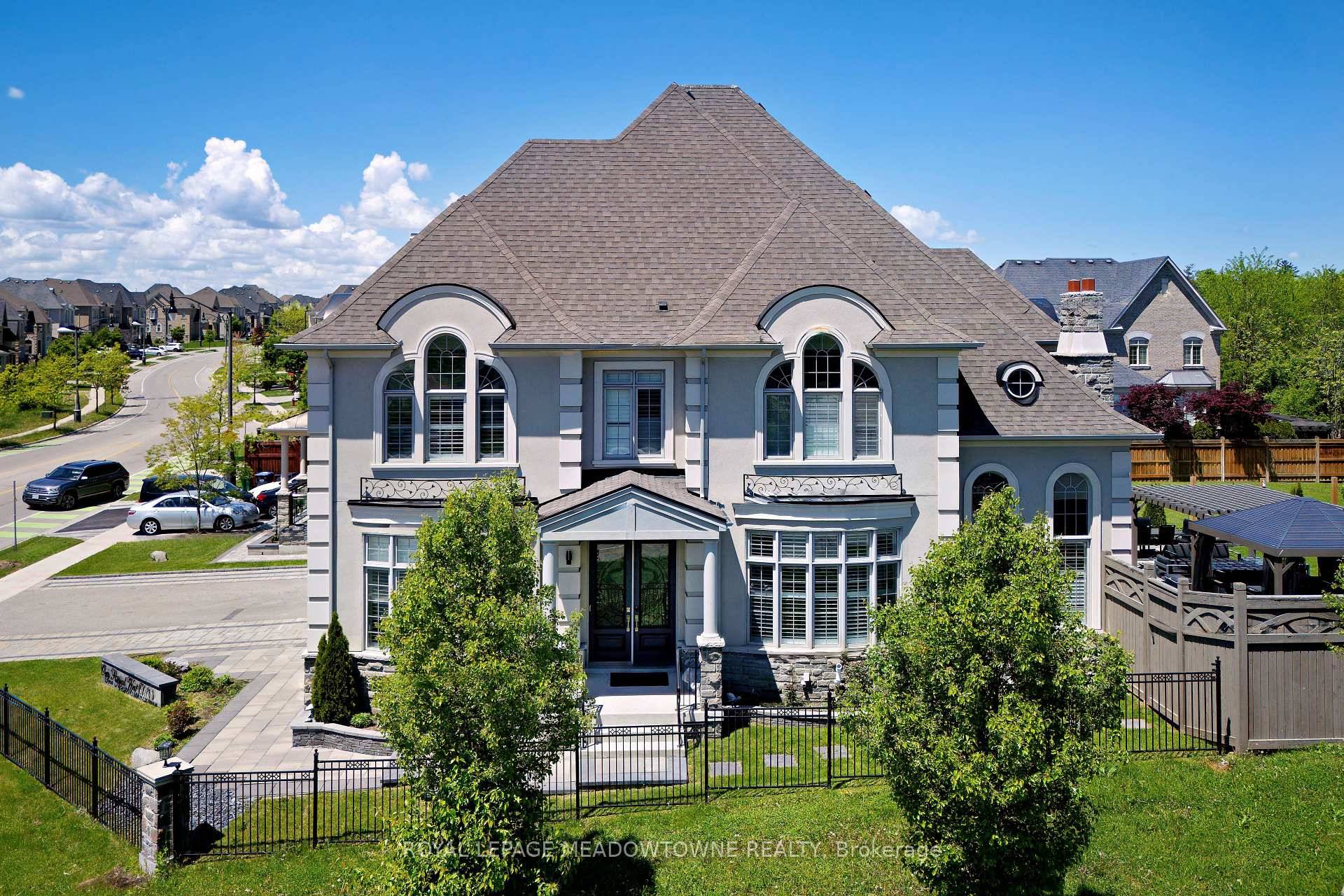 Welcome to Medallion on Mississauga Road.