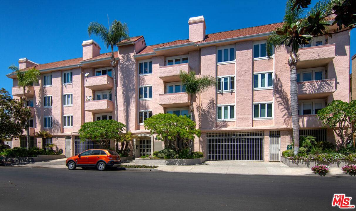 10373   Almayo Ave 2BR La