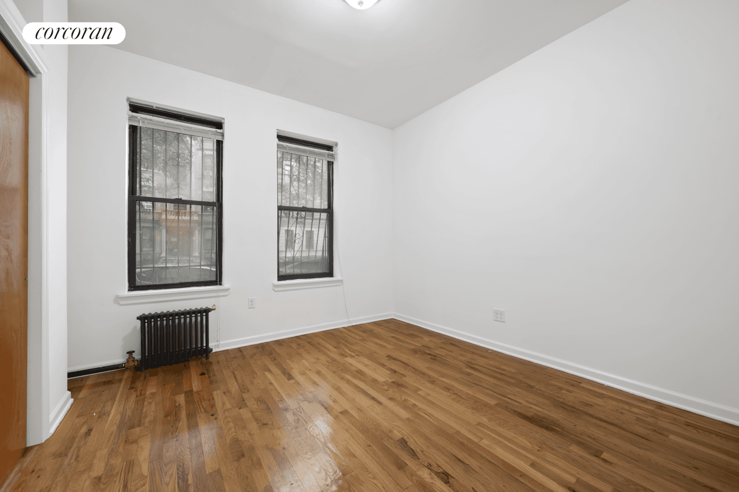 Super spacious large one bedroom with an additional room for an office work from home or use as a second bedroom guest room with full size bed.