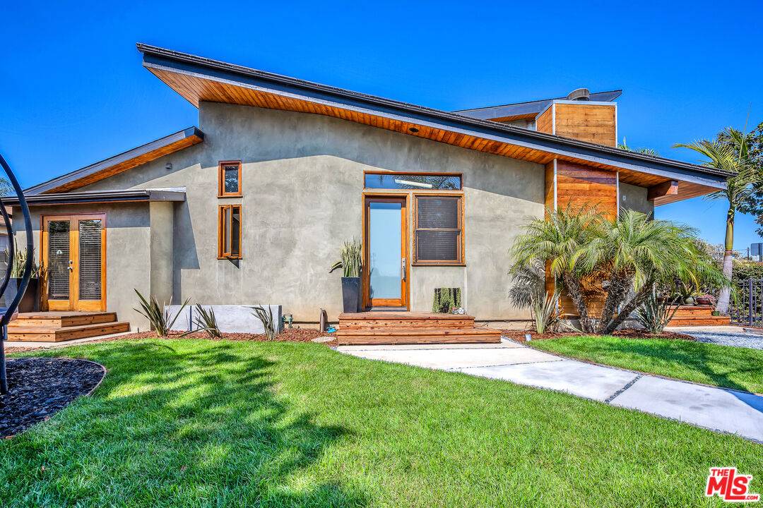 4450   Campbell Dr 3BR Marina Del Rey La