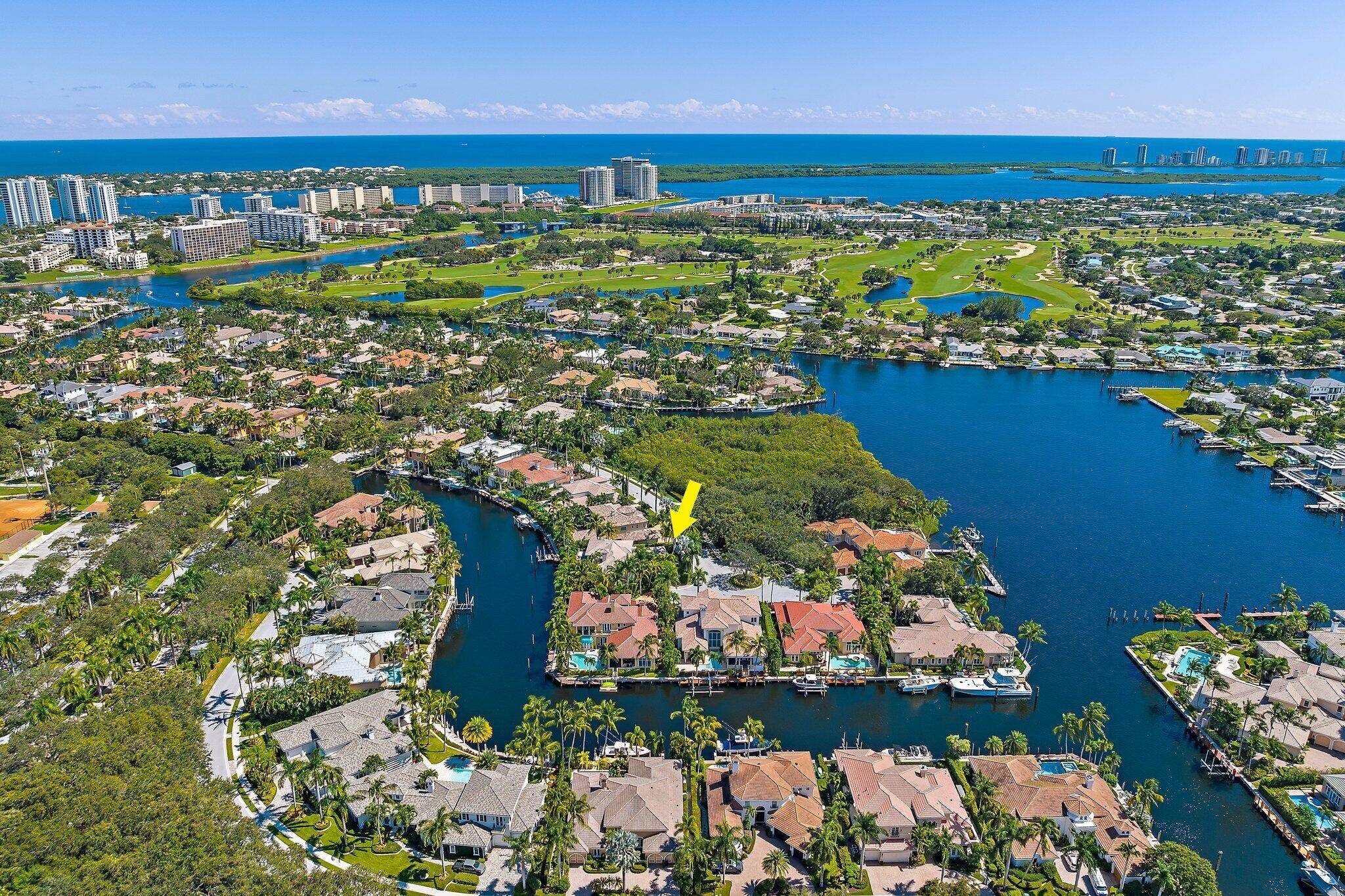 BOATER'S PARADISE ! Gracious Elegant Harbour Isles Home on Prime Cul de Sac lot.