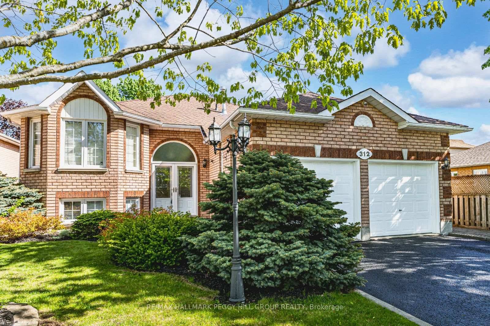 LOVINGLY MAINTAINED HOME ON A MATURE LOT IN A PEACEFUL SOUTH END NEIGHBOURHOOD !