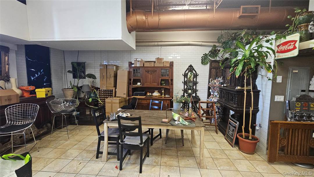 Prime Retail Space for lease on New York Avenue in Huntington.