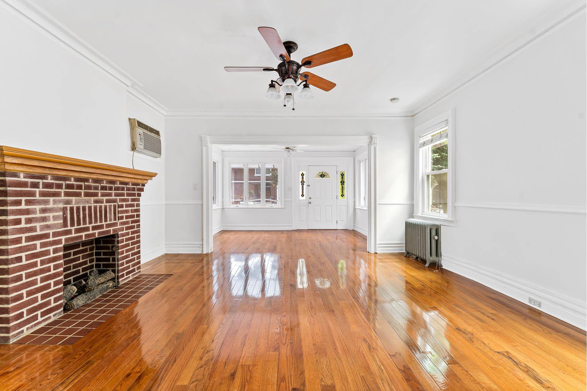 Don't miss this fully detached, beautifully renovated one family home tucked away on a hidden cul de sac in Ditmas Park !