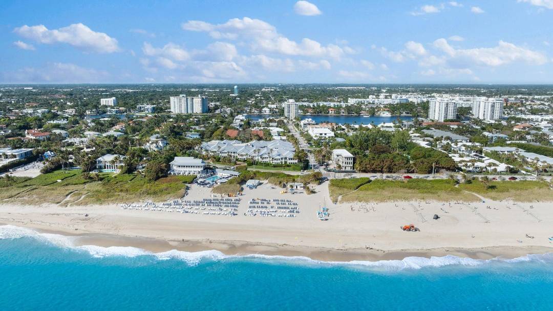 Charming 2 2 villa in the heart of Delray Beach !