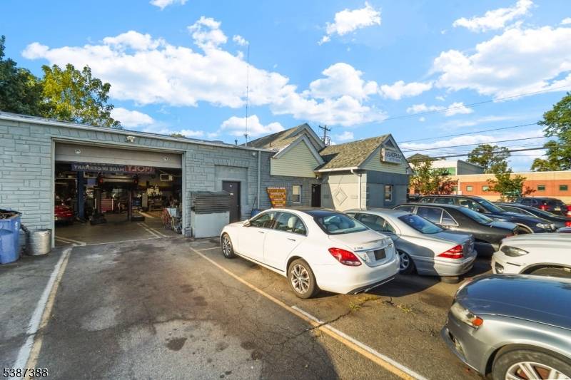European Auto Repair Shop Property for Sale Turnkey Opportunity Business Overview Established for over 40 years, this highly reputable European auto repair shop has built a loyal customer base and ...