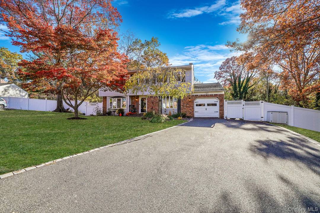 Charming 4 bedroom Colonial featuring 2.