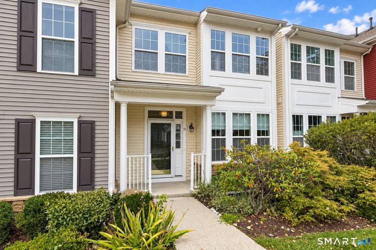 Beautifully refreshed and available for rent in Rivington's desirable Hills section, this spacious 3 bedroom, 3.