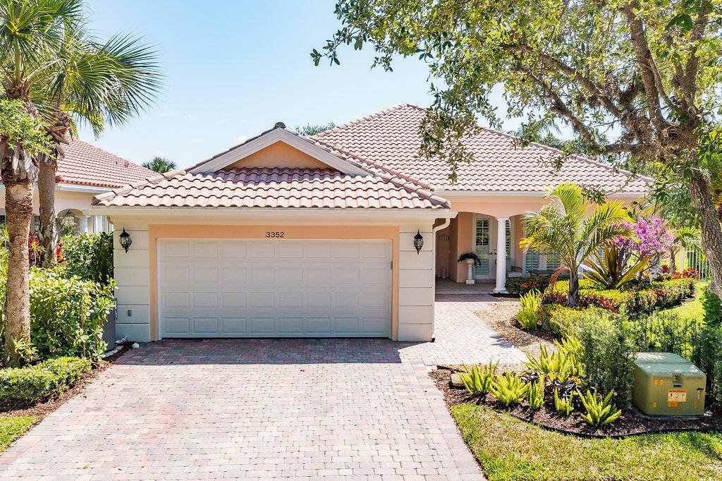 Step into luxury with this completely remodeled Carlyle model, located in the highly sought after Retreat community.