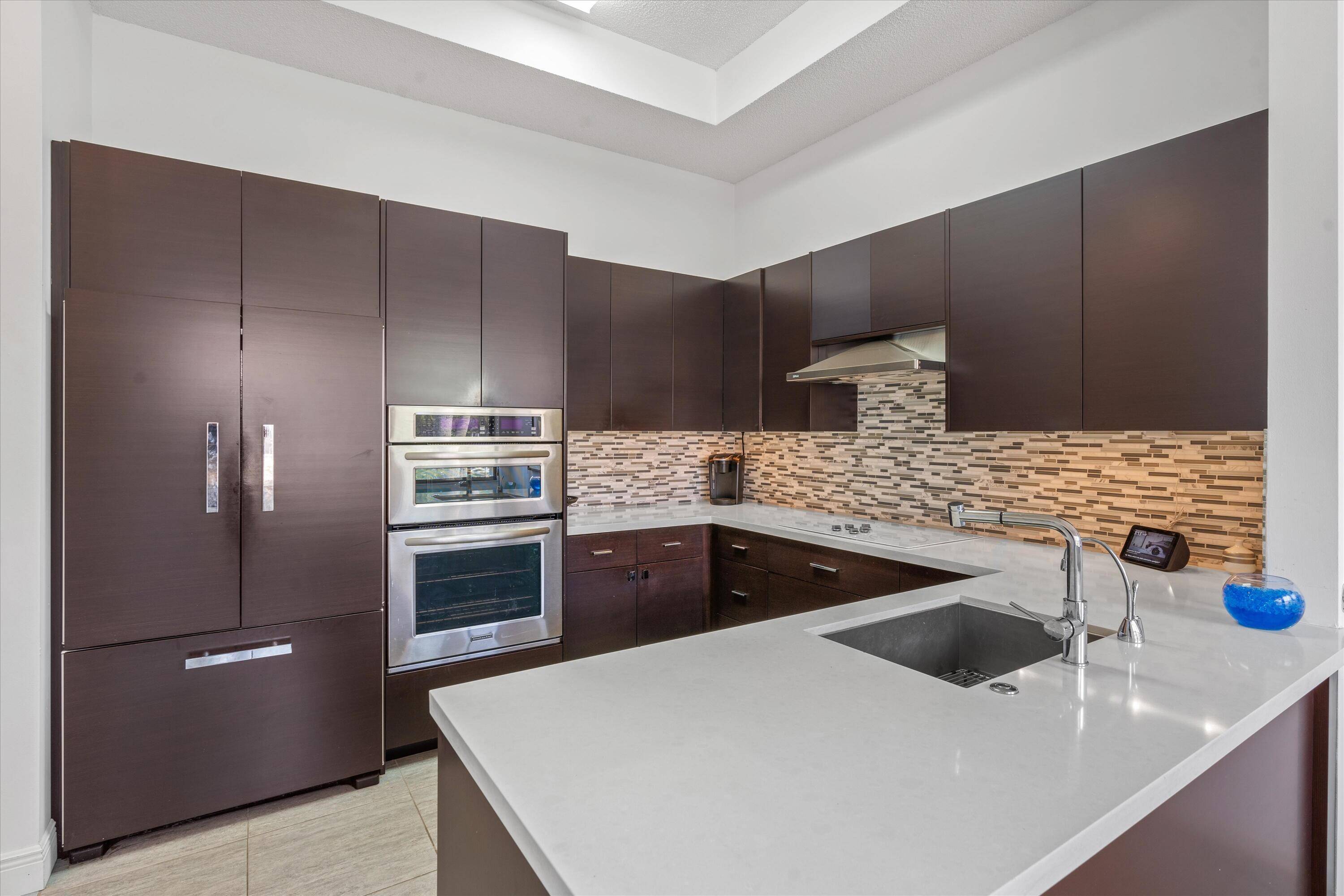 Stunning second floor condo with breathtaking lake views !
