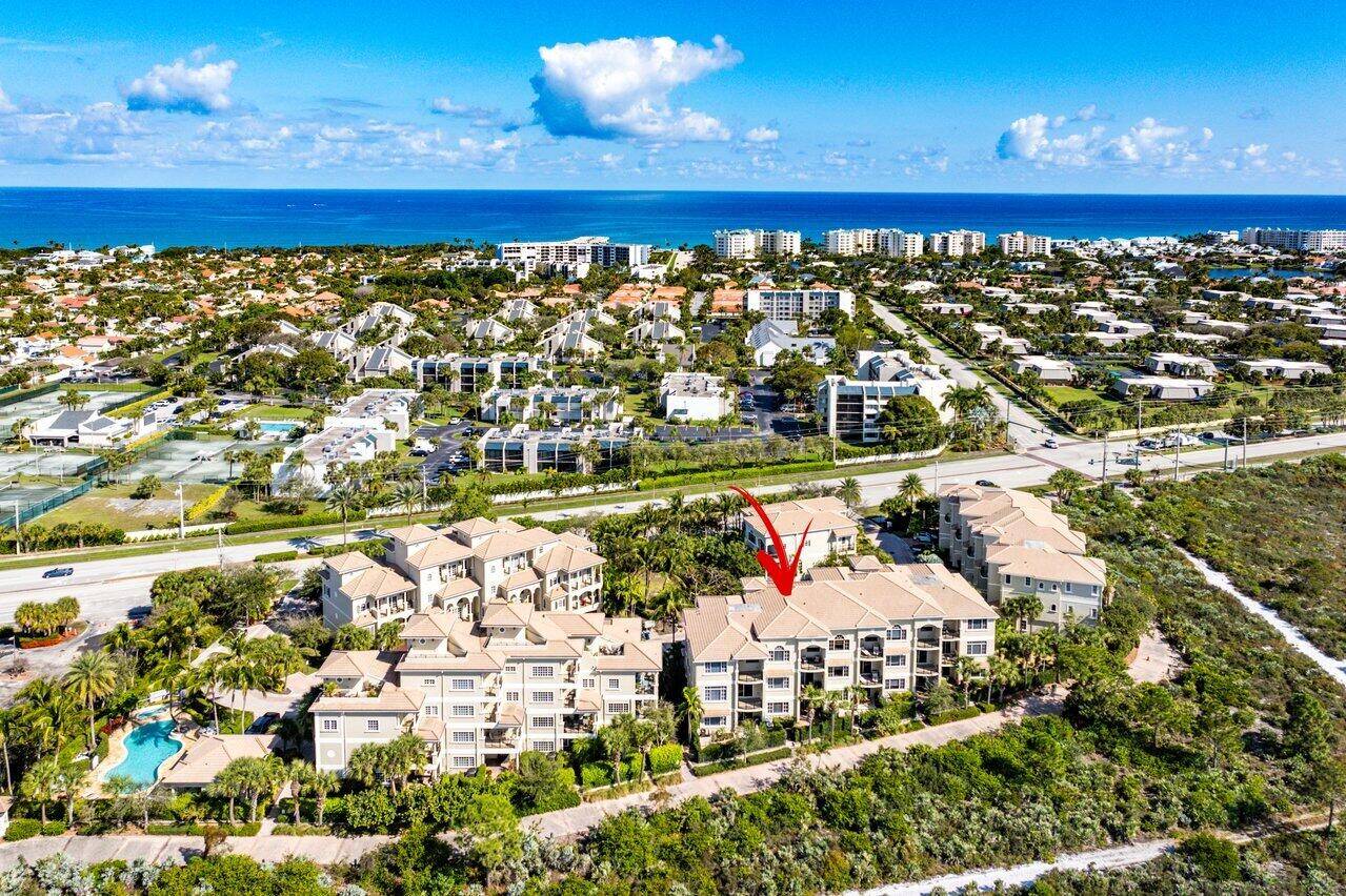 Discover luxury coastal living at 138 Tierra Lane 6, Jupiter, FL, in the exclusive Tierra Del Sol community.