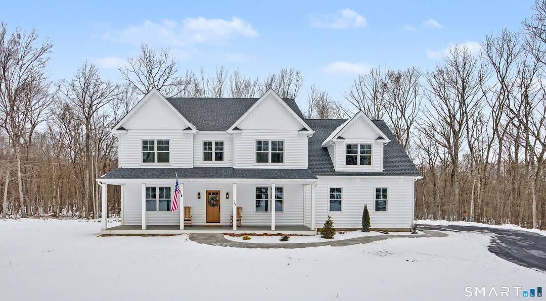 Welcome to North Pond, a Colchester neighborhood centered around a scenic 16 acre pond.