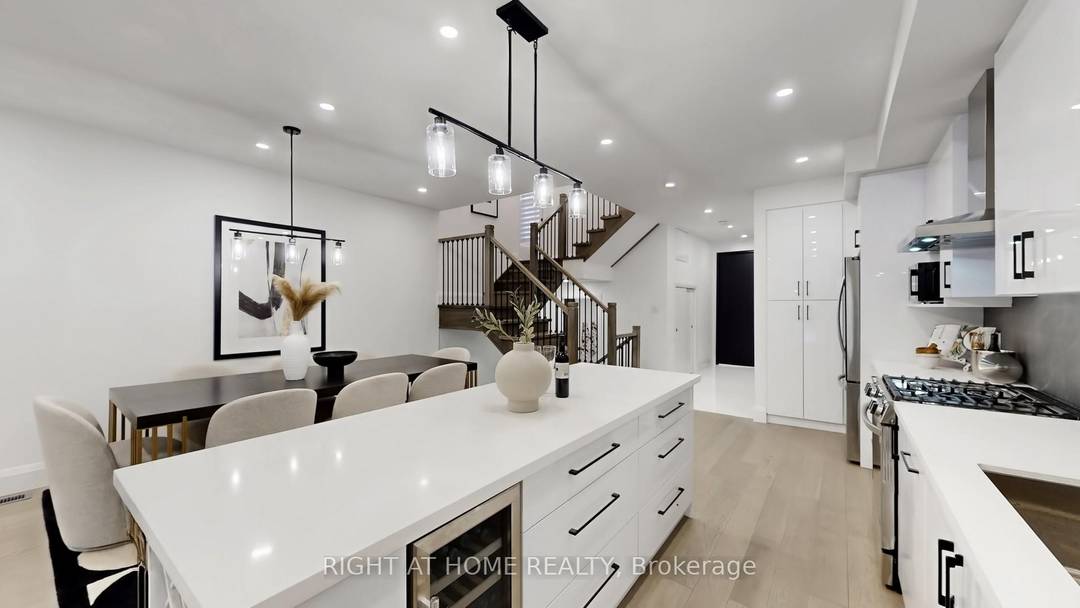6 Park Street offers the experience of a 5 star retreat in the comfort of your own home, offering 3416 sqft of Living Space.