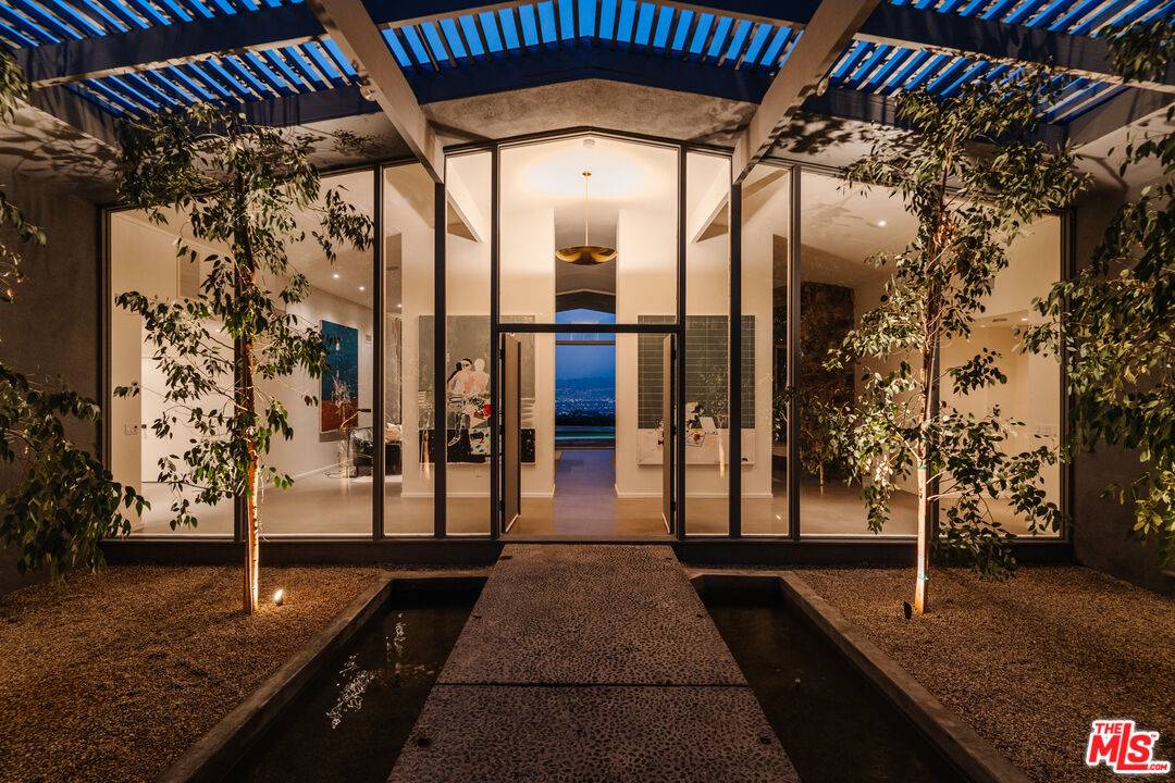 8559   Edwin Dr 4BR Hollywood Hills East La