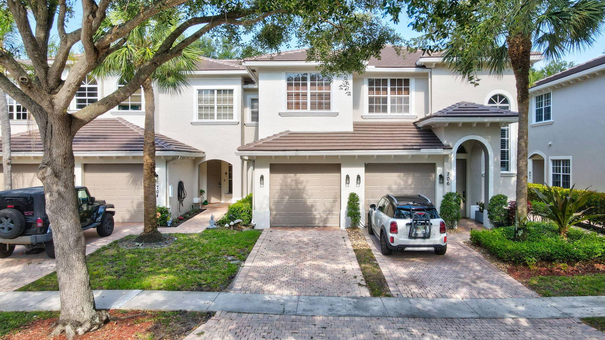 Fully Renovated Home in Prime Boynton Beach Location This beautifully updated home offers a clean, modern design with high end finishes throughout.