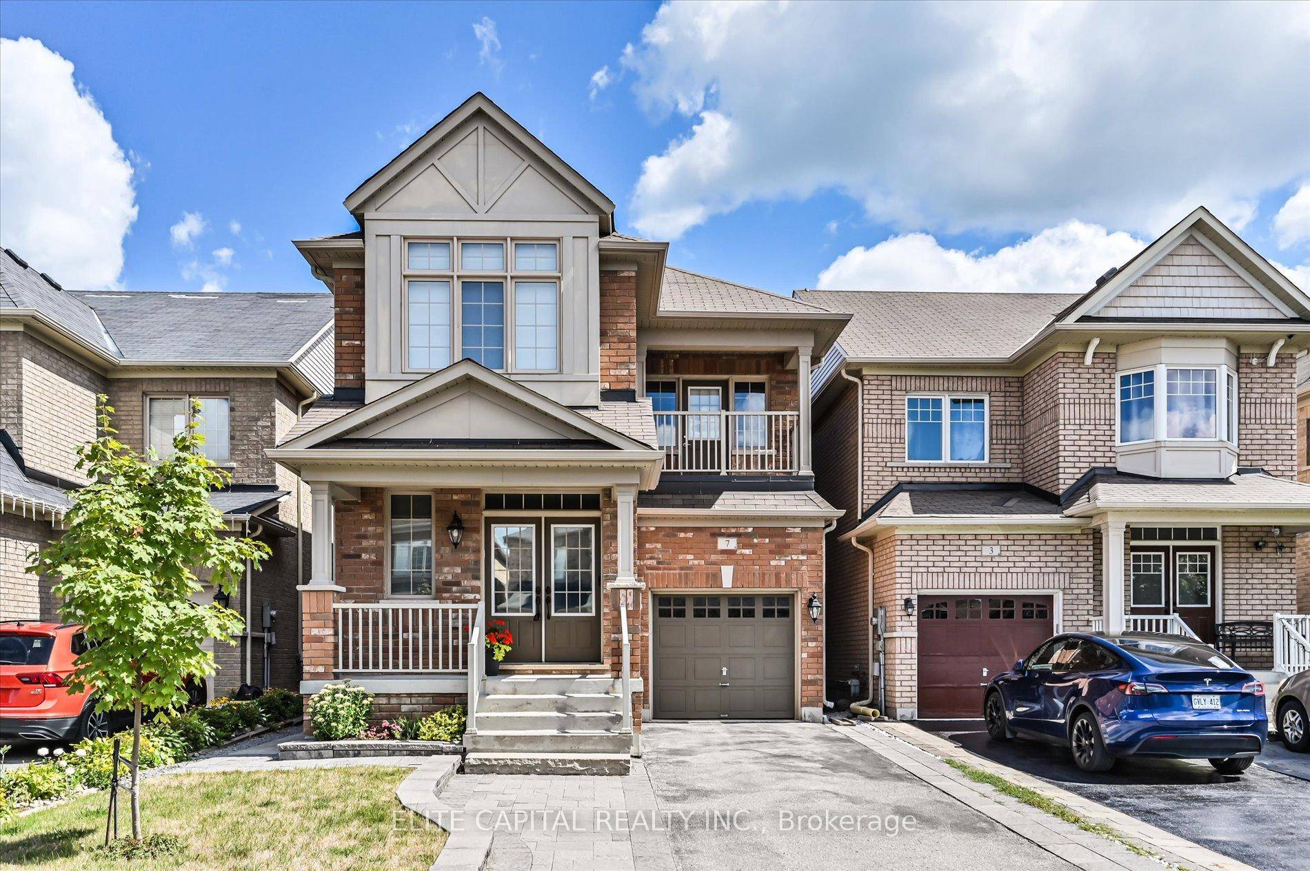 Beautifully upgraded detached 4 bedroom home in thriving Stouffville, Bright and spacious open concept layout, large principal rooms, approx 1, 963 sqft, lots of upgrades, hardwood floors, kitchen quartz countertop, ...